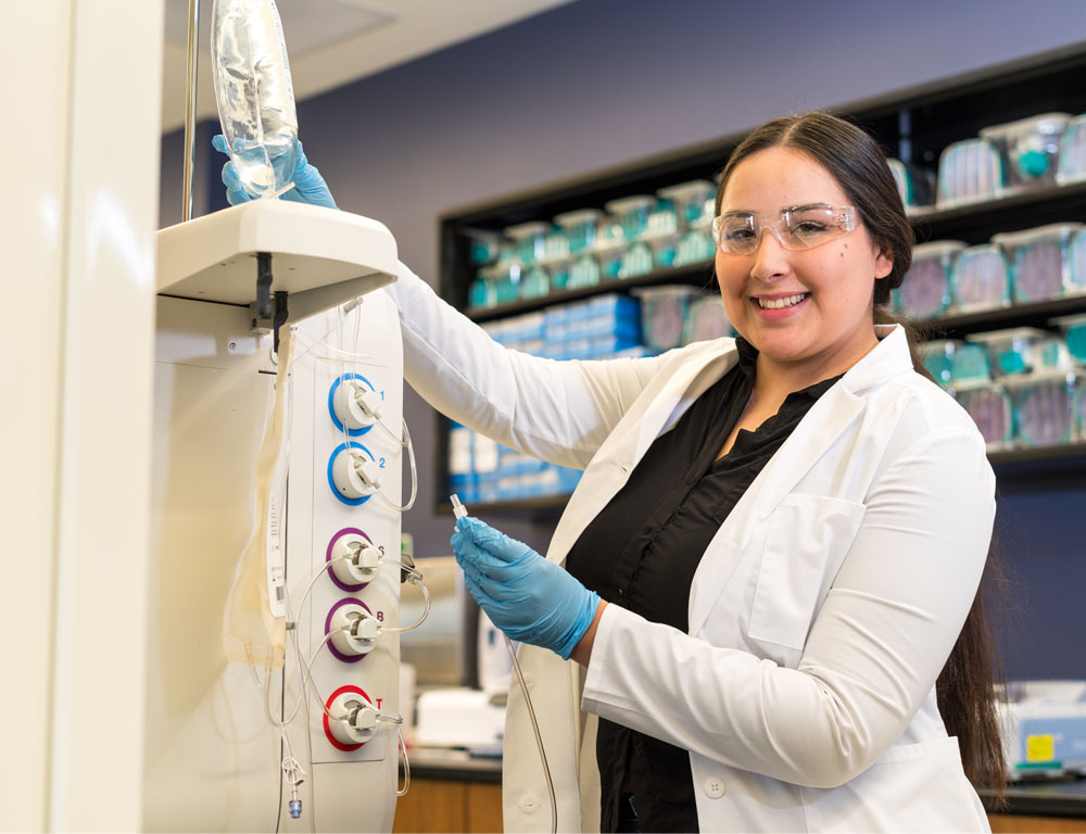 Biomanufacturing student