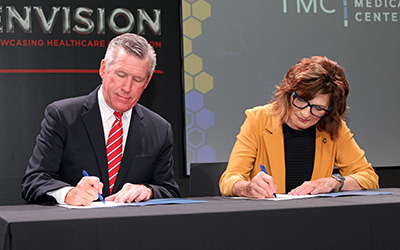 Texas Medical Center and San Jacinto College representatives signing memorandum of understanding